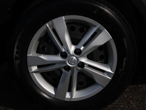 Certified 2025 Nissan Kicks Play S FWD image 33