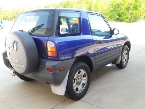Used 1998 Toyota RAV4 2WD 2-Door image 14
