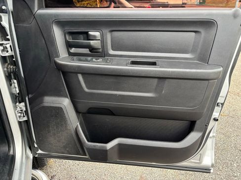 Used 2016 RAM 3500 Tradesman w/ Chrome Appearance Group image 16