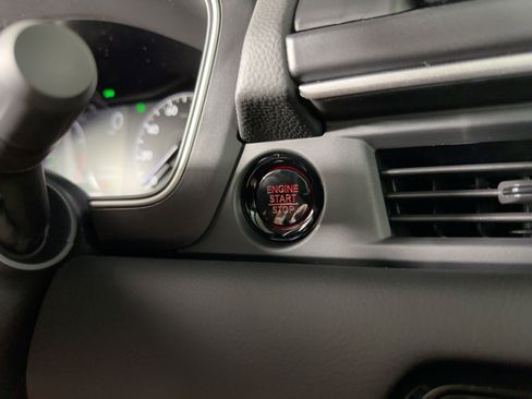 New 2025 Honda Pilot Touring image 26