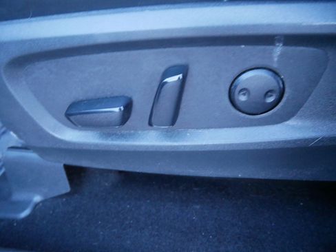 Used 2023 Nissan Pathfinder Platinum image 19