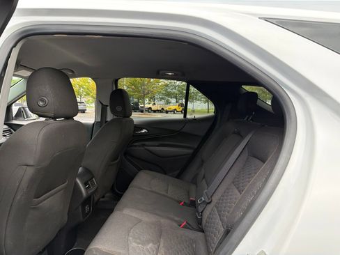 Used 2019 Chevrolet Equinox LT FWD image 11
