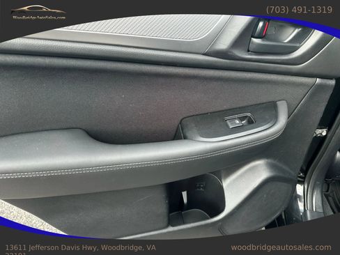 Used 2017 Subaru Legacy 2.5i image 21