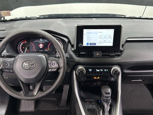 Used 2024 Toyota RAV4 XLE image 9