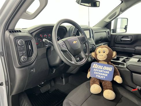 New 2026 Chevrolet Silverado 2500 Custom w/ Custom Value Package image 9