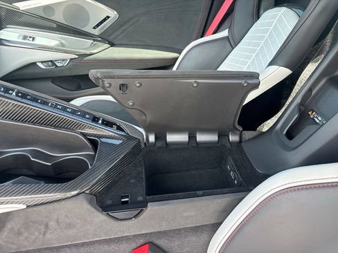 Used 2023 Chevrolet Corvette Z06 RWD image 21