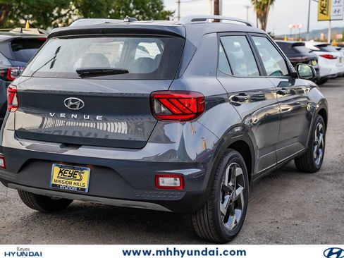 New 2026 Hyundai Venue SEL FWD image 10