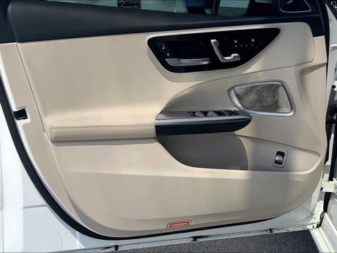 Certified 2022 Mercedes-Benz C 300 Sedan w/ Exclusive Trim Package image 21