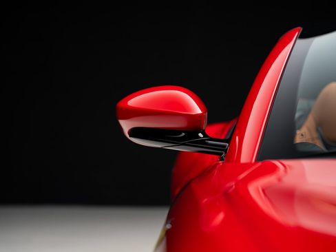 Used 2019 Ferrari Portofino RWD image 17