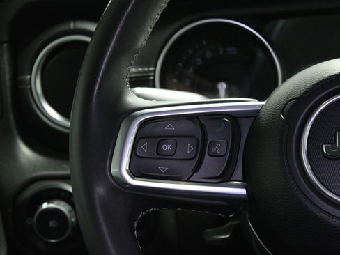 Used 2023 Jeep Wrangler Sahara image 22