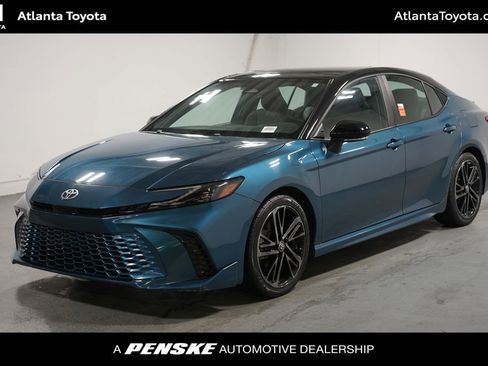 Used 2025 Toyota Camry XSE image 1