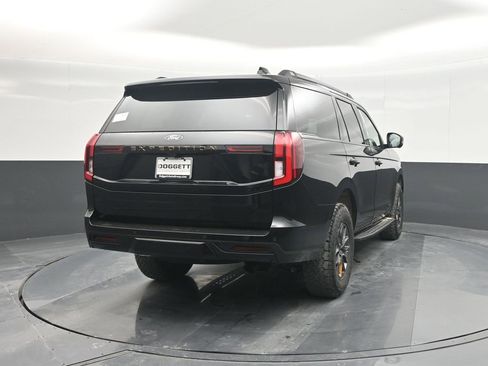 New 2025 Ford Expedition Tremor image 24
