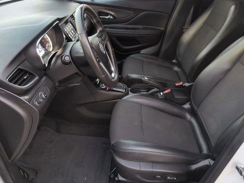 Certified 2022 Buick Encore Preferred image 18