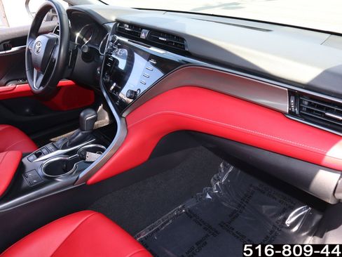 Used 2019 Toyota Camry XSE image 25