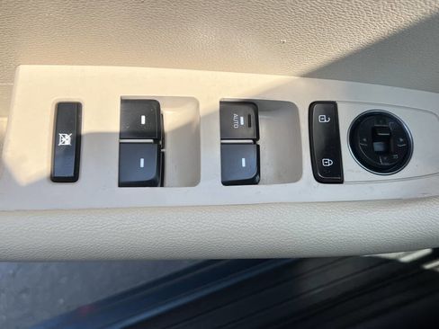 Used 2015 Hyundai Sonata SE image 18