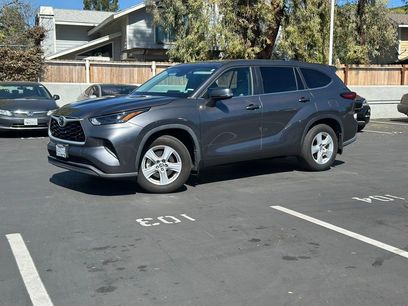 Used 2023 Toyota Highlander L