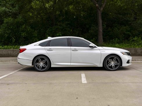 Used 2022 Honda Accord Touring image 10