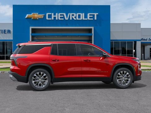 New 2026 Chevrolet Traverse LT w/ Sun and Wheel Package FWD image 5