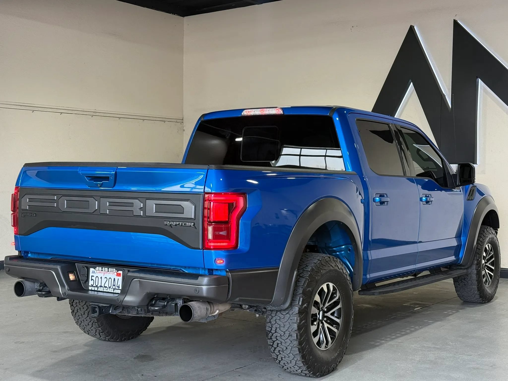 Used 2020 Ford F150 Raptor w/ Equipment Group 802A Luxury AWD/4WD image 4