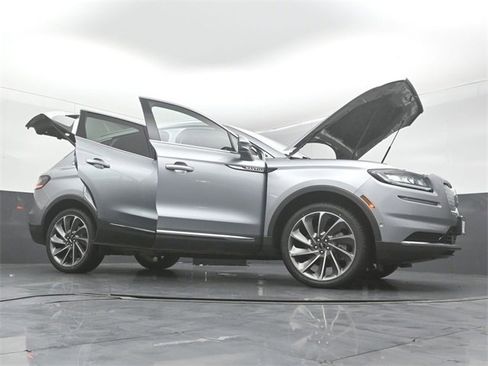 Certified 2022 Lincoln Nautilus Reserve w/ Equipment Group 201A image 51