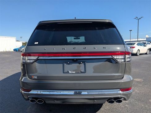 Used 2023 Lincoln Aviator Black Label w/ Dynamic Handling Package image 5