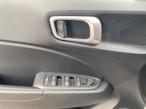 New 2026 Hyundai Venue SE image 10