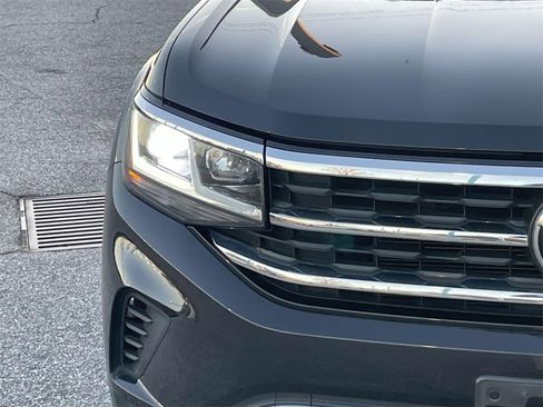 Used 2022 Volkswagen Atlas Cross Sport SE image 9