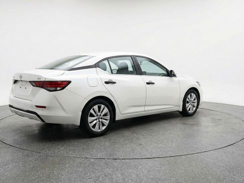 Used 2025 Nissan Sentra S image 7