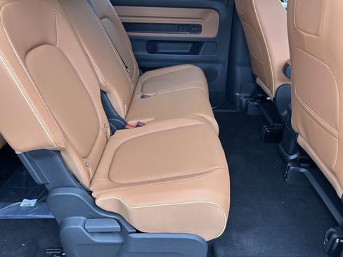 New 2025 Volkswagen ID. Buzz Pro S Plus image 10