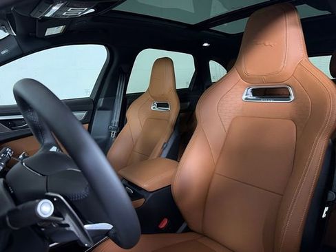 New 2026 Jaguar F-PACE R-Dynamic S image 5