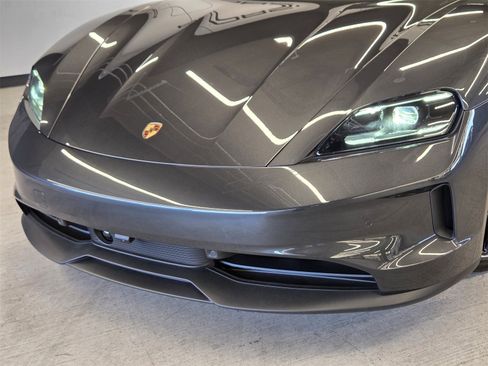 New 2025 Porsche Taycan image 26