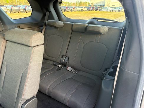 Certified 2025 Honda Pilot Sport image 24