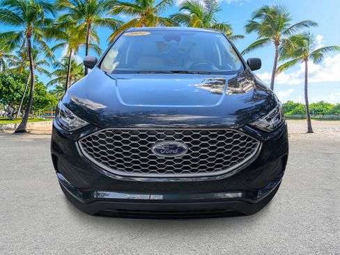 Used 2024 Ford Edge SE image 2