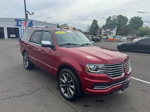 Used 2017 Lincoln Navigator Reserve AWD/4WD image 3