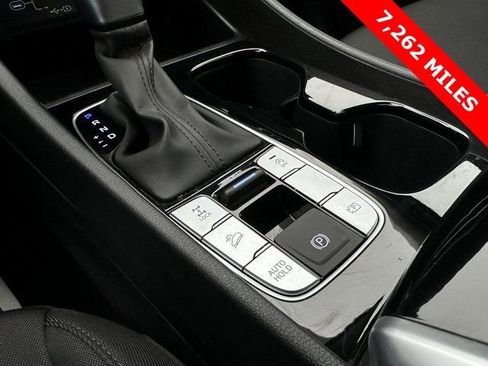 Used 2025 Hyundai Tucson SE image 22