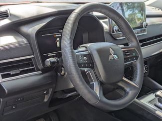 Used 2023 Mitsubishi Outlander SEL FWD video 2