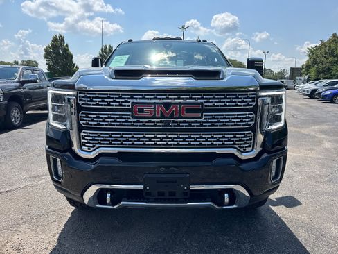 Used 2021 GMC Sierra 2500 Denali w/ Denali Ultimate Package AWD/4WD image 2
