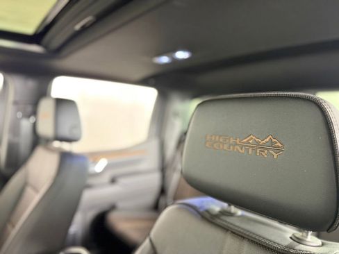 Certified 2025 Chevrolet Silverado 1500 High Country w/ Midnight Edition AWD/4WD image 39