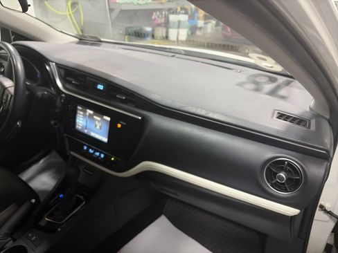 Used 2018 Toyota Corolla iM w/ All-Weather Mat Package image 31