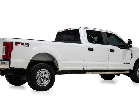 Used 2018 Ford F350 XL w/ Power Equipment Group AWD/4WD image 3