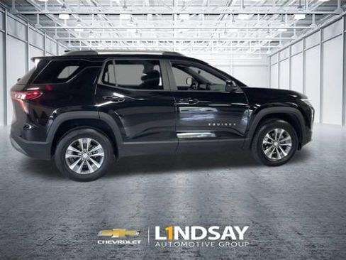 Used 2025 Chevrolet Equinox LT w/ Convenience Package II AWD/4WD image 2
