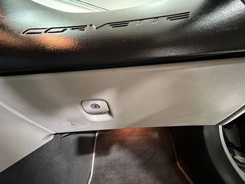 Used 2007 Chevrolet Corvette Convertible w/ Preferred Equipment Group image 24