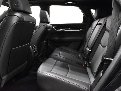Used 2021 Cadillac XT5 Premium Luxury image 5