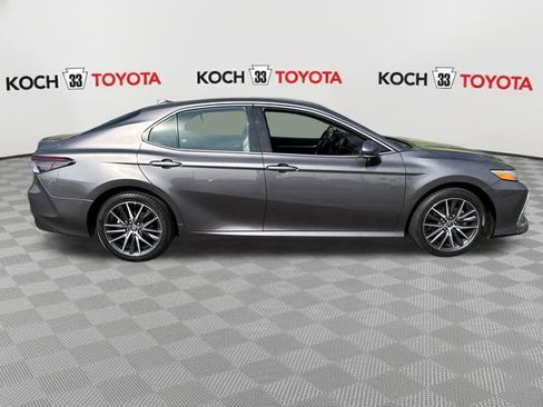 Used 2023 Toyota Camry XLE image 9