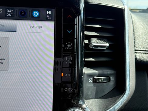 Used 2023 RAM 1500 Laramie image 28