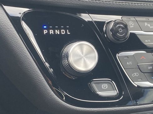 New 2026 Chrysler Pacifica Select image 24