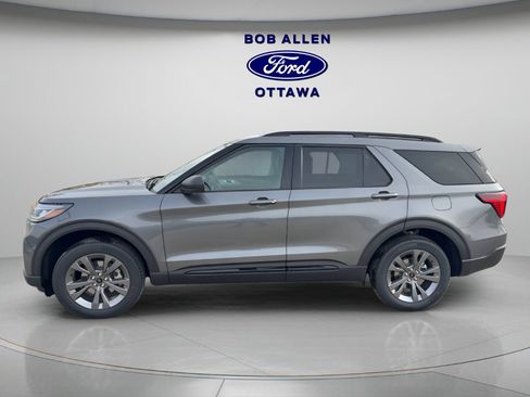 New 2026 Ford Explorer Active w/ Active Comfort Package image 2