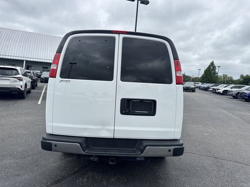 Used 2020 Chevrolet Express 3500 LT w/ LT Preferred Equipment Group RWD image 9