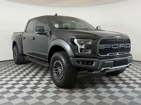 Used 2019 Ford F150 Raptor w/ Equipment Group 802A Luxury AWD/4WD image 7