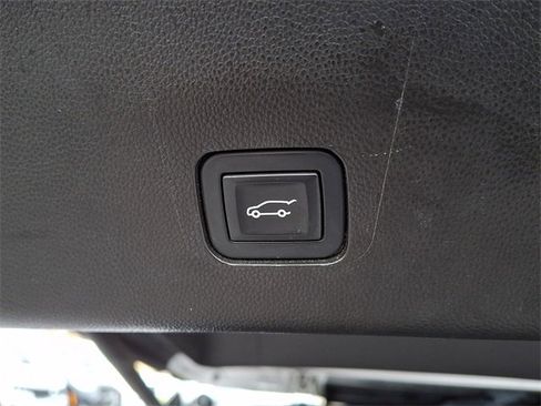 Used 2018 Chevrolet Traverse Premier w/ Redline Edition image 26